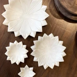 Marmor Lotus fad, 15 cm