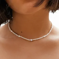 Oia Choker