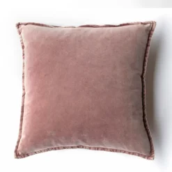 Pip Powder Stonewashed velour 50x50 cm